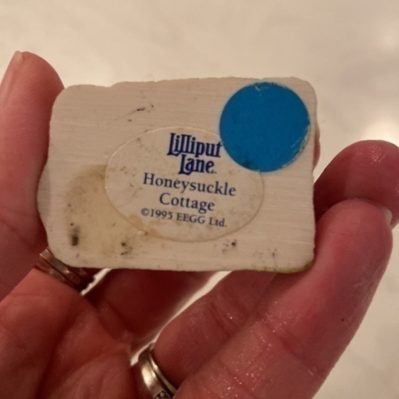 Lilliput Lane Vintage Miniature Cottage - Picture 5 of 5